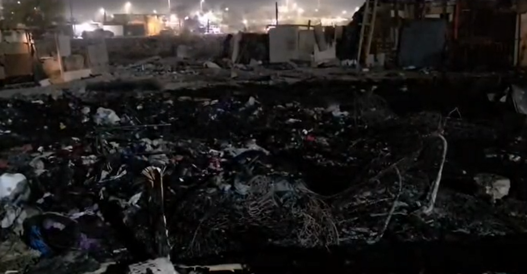 Incendio en Ciudad Juárez consume viviendas de madera en la Colonia Carlos Chavira