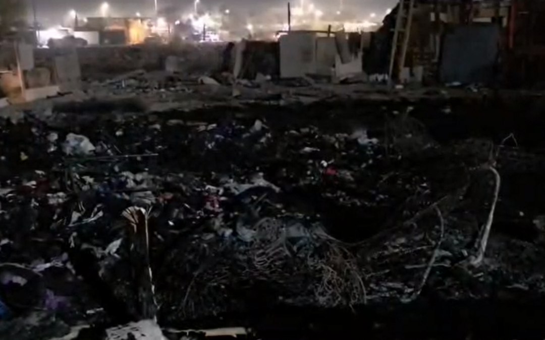 Incendio en Ciudad Juárez consume viviendas de madera en la Colonia Carlos Chavira