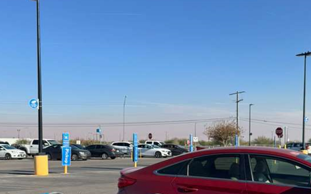 Residentes de El Paso reportan olor a químicos y plástico alarmante