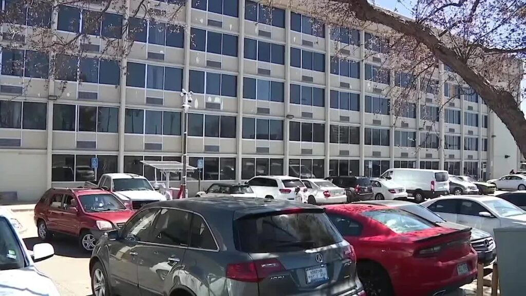 Denver Aproba Contratos Multimillonarios con Urban Alchemy para Servicios a Personas sin Hogar