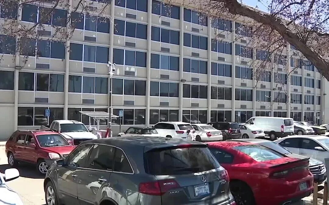 Denver Aproba Contratos Multimillonarios con Urban Alchemy para Servicios a Personas sin Hogar