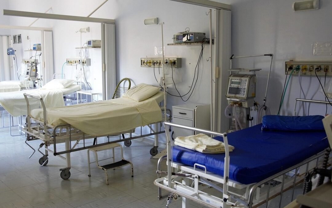 Experto de la UANL Advierte Sobre el Aumento de Primas de Seguros Médicos por Falta de Competencia