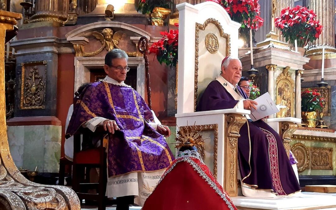 Arzobispo de Puebla Enciende Vela de Adviento que Simboliza la Paz y Rinde Homenaje a Joseline
