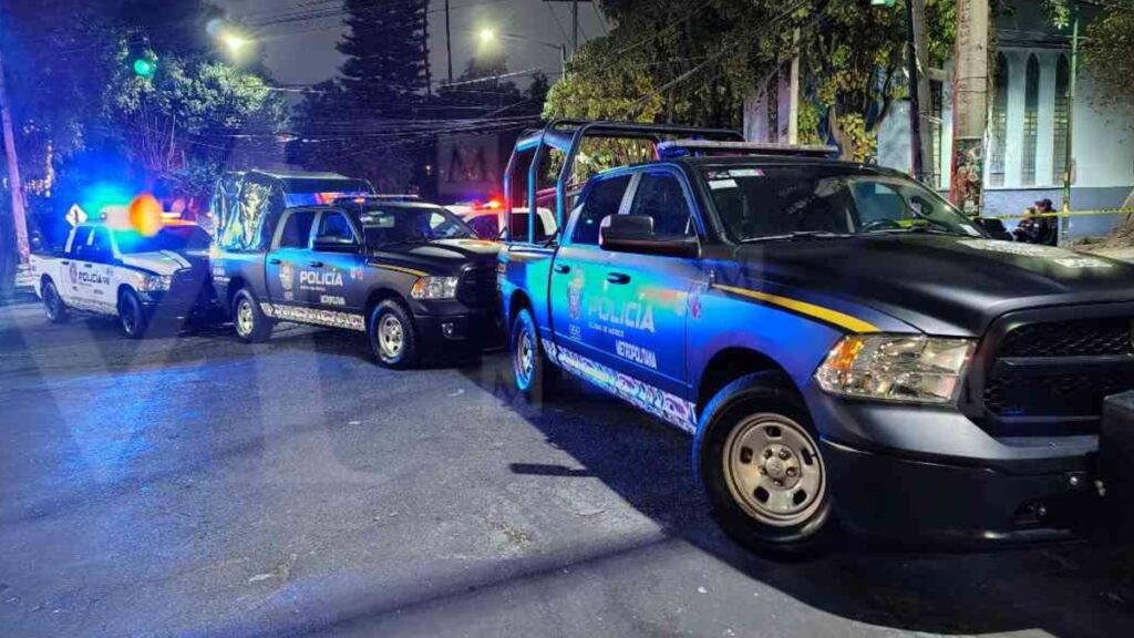 Tragedia en Azcapotzalco: Pareja atacada a balazos dentro de su auto, uno fallece
