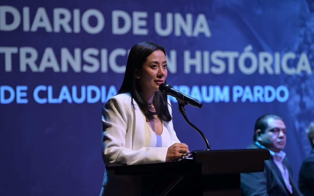 Betzabé Martínez Asiste a la Presentación del Libro ‘Diario de una Transición Histórica’ en Sacramento