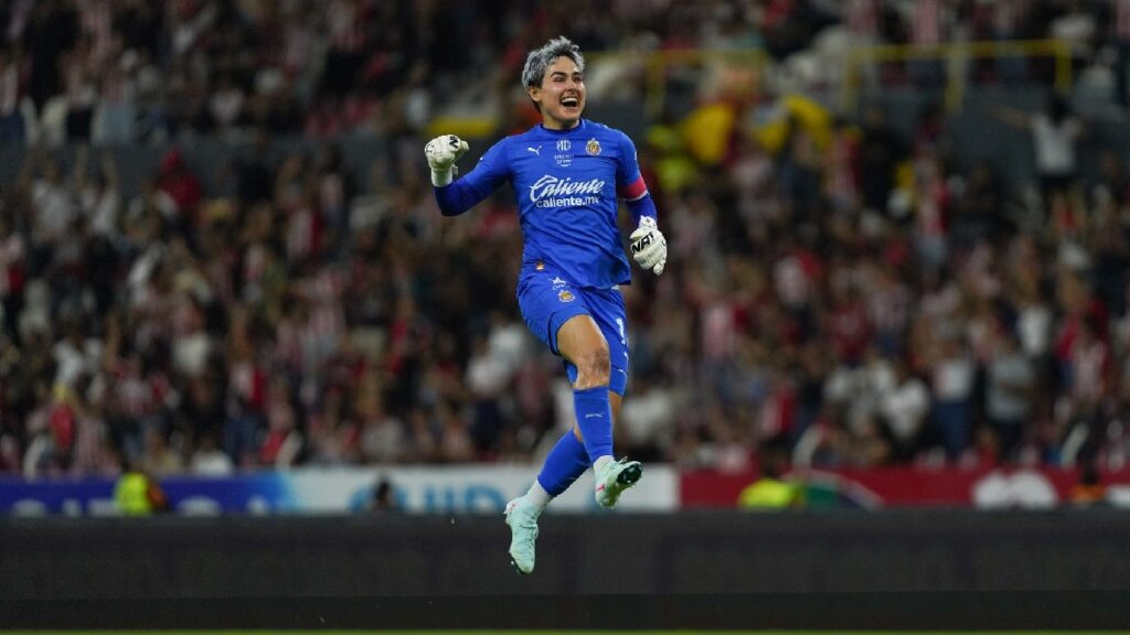 Blanca Félix Regresa a los Entrenamientos de Chivas Femenil Tras Superar Lesión