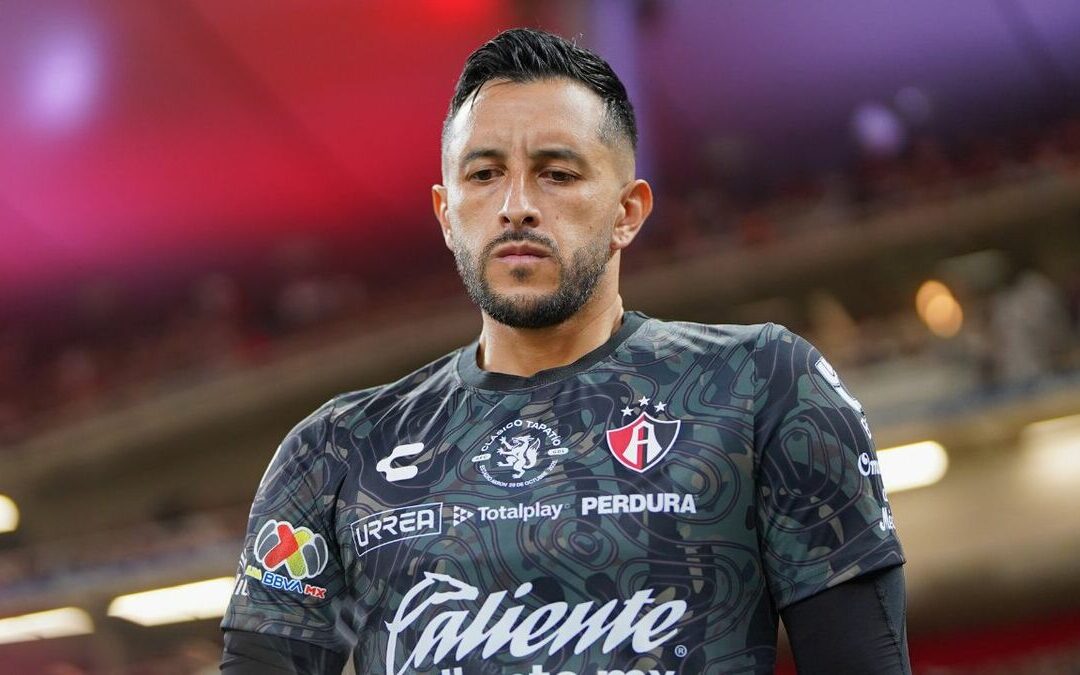 Camilo Vargas renueva su contrato con el Atlas por tres años más