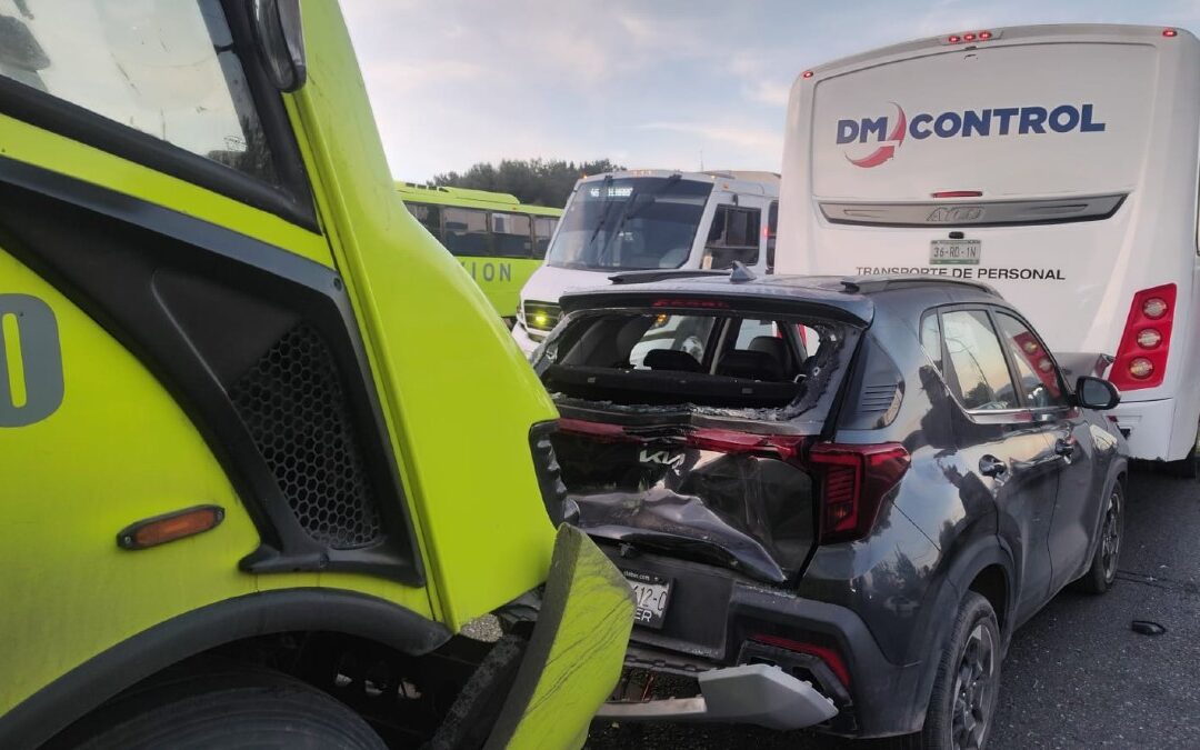 Accidente en la carretera Saltillo-Zacatecas causa caos vial en Sacramento: 2 lesionados