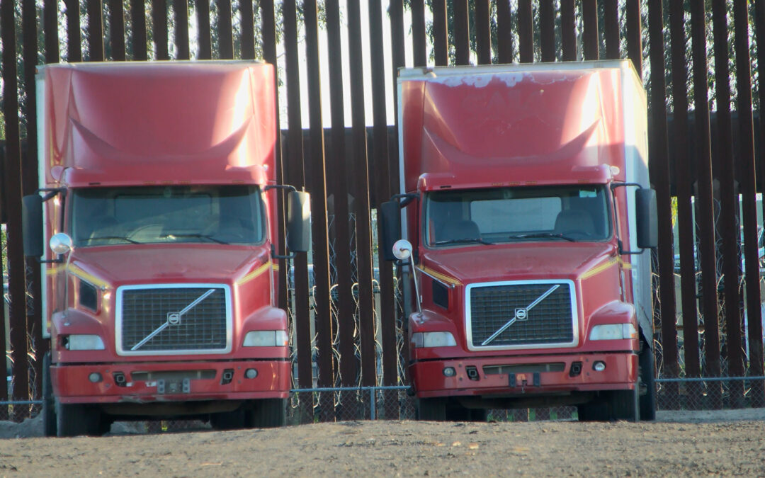 Escuelas de Camiones Enfrentan Amenaza del Departamento de Transporte por Fraude y Violaciones de Seguridad