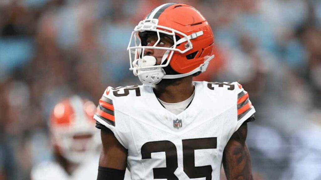 Los Raiders refuerzan su defensa con Chigozie Anusiem mientras Kyu Blu Kelly enfrenta una lesión