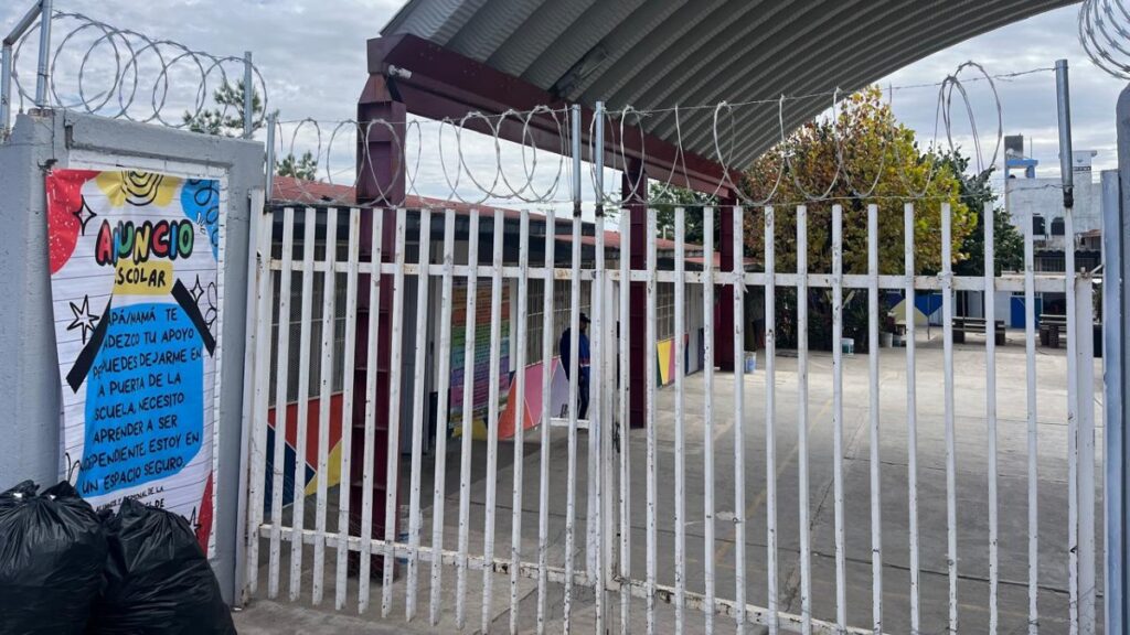 Héroes de Chapultepec: Padres Implementan Protecciones para Aumentar la Seguridad Escolar Ante Ola de Robos