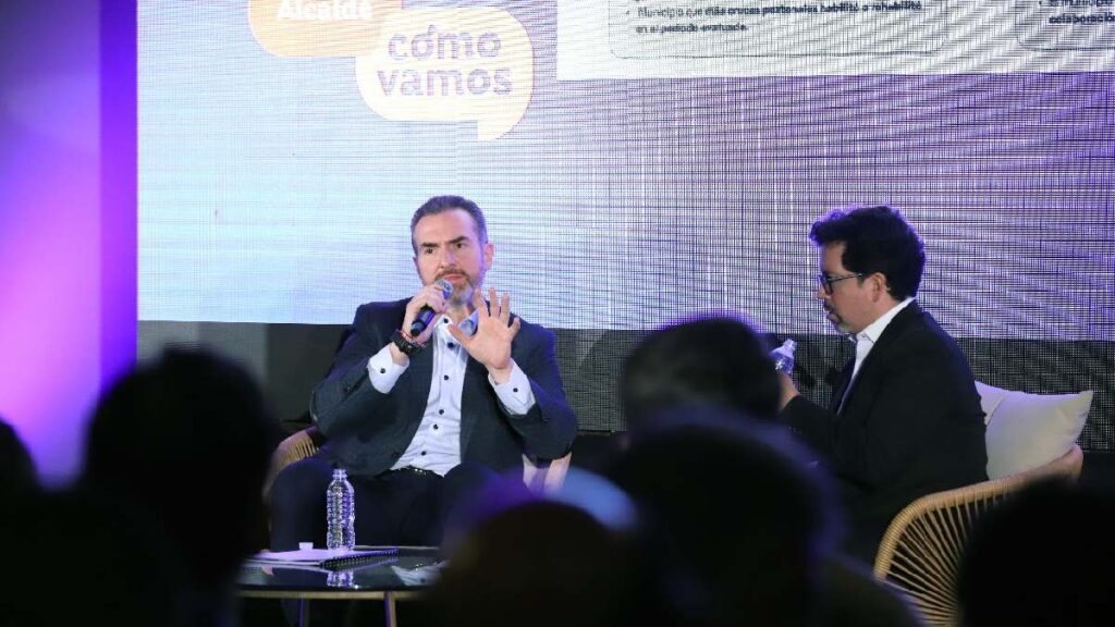 Monterrey Destaca en Desempeño, Mientras García No Cumple en Evaluación de Alcalde