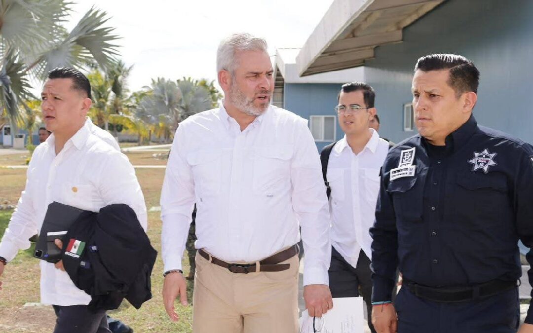 Atención a Víctimas: Gobernador Alfredo Ramírez Bedolla Visita Coahuayana Tras Explosión en Michoacán