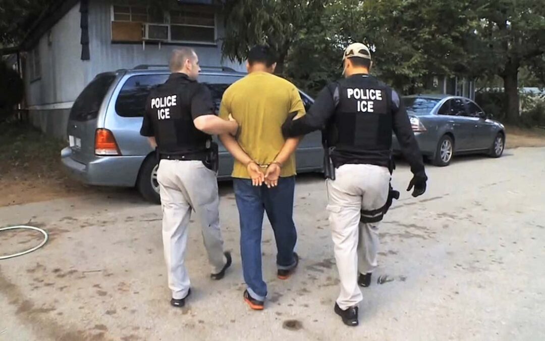 Jueza Federal Ordena Restaurar Audiencias de Fianza para Inmigrantes Detenidos en EE.UU.