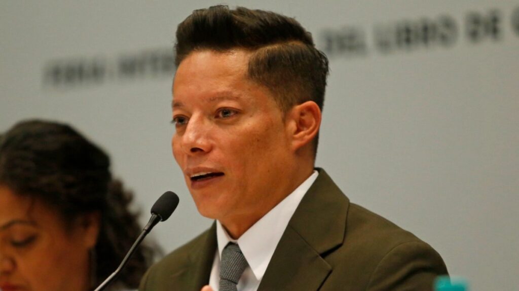 El reclutamiento como factor clave en las desapariciones: Víctor Ornelas revela su libro en la FIL 2025