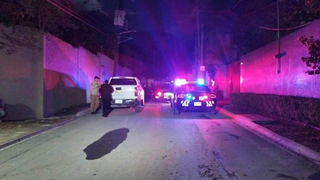 Trágico accidente: motociclista muerto en Monterrey tras chocar con un camión