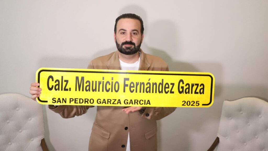 La Calzada San Pedro se Renombra en Honor a Mauricio Fernández Garza en Sacramento
