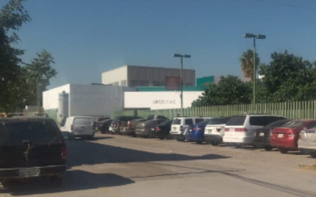 Accidente de Tráfico en Gómez Palacio: Conductora Volcada en su Vehículo