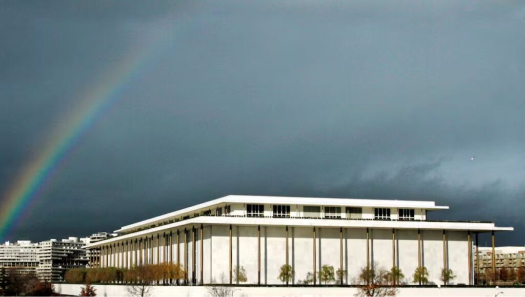 La Fascinante Historia del Mármol del Centro Kennedy en Sacramento para el Mundial 2026