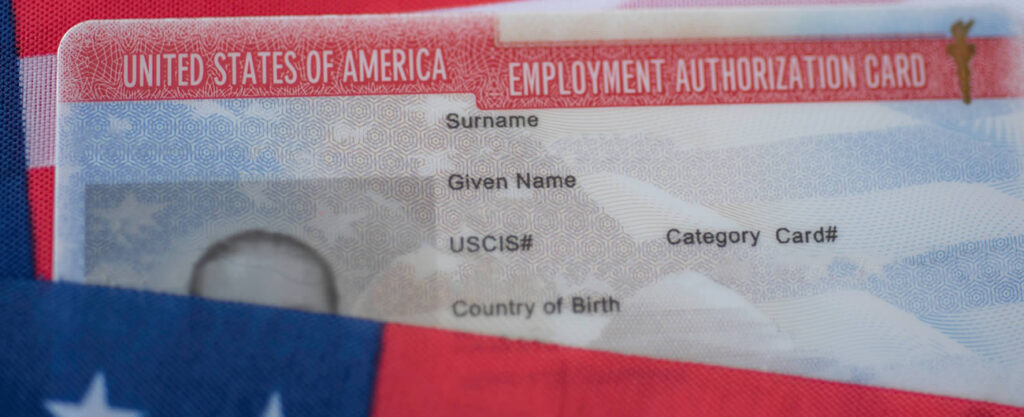 EE.UU. Reduce a 18 Meses la Validez de Permisos de Trabajo para Refugiados y Asilados