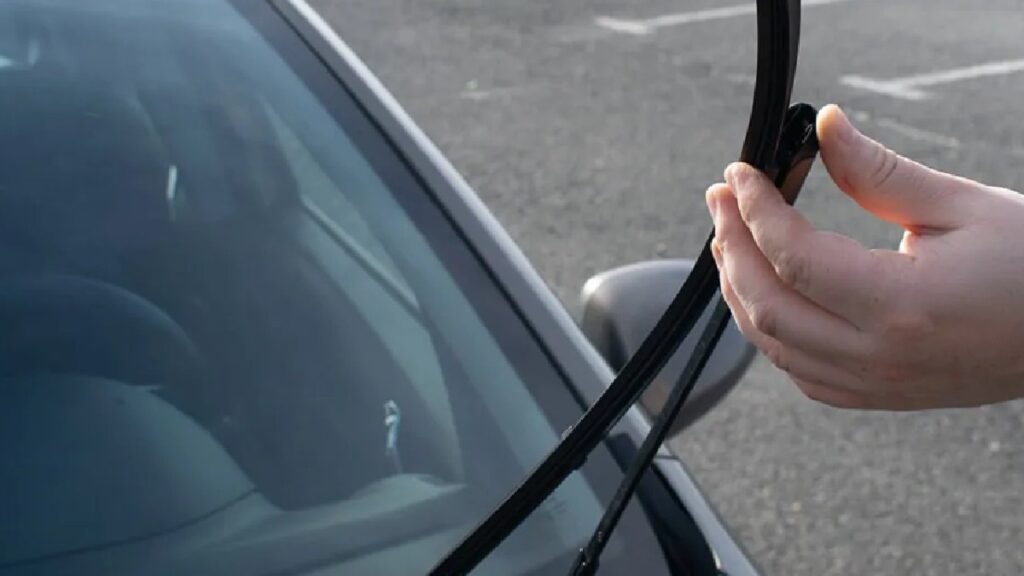 Agresión de Limpiaparabrisas en Sacramento: Hombre Atacado por Negarse a Dar Dinero