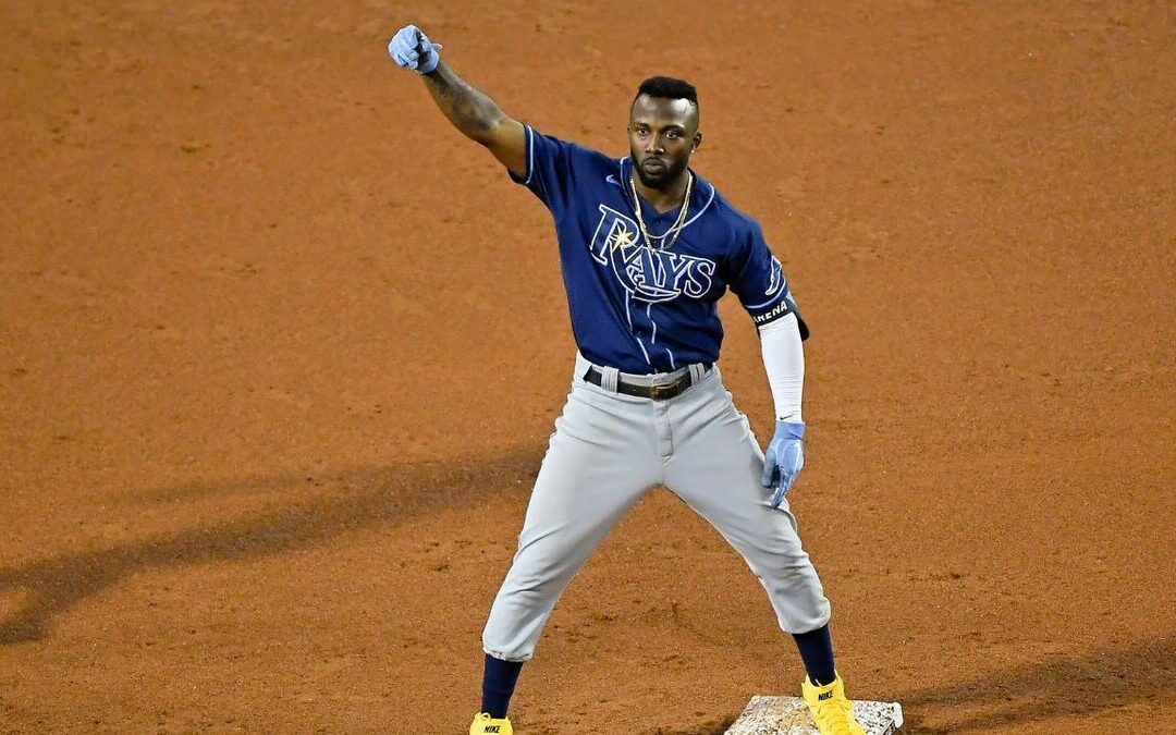 Randy Arozarena Sorprende a Entrenadores de Yucatán con Carros Valuados en Más de 350 Mil Pesos