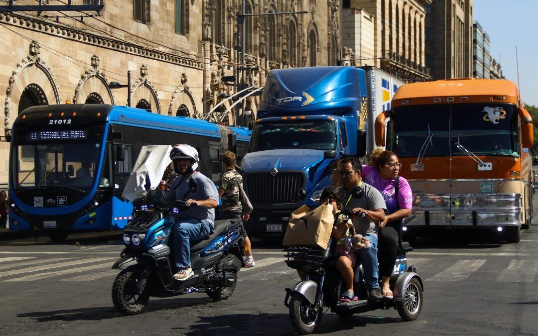 Hoy No Circula CdMx y Edomex: Descubre qué autos descansan el martes 9 de diciembre 2025