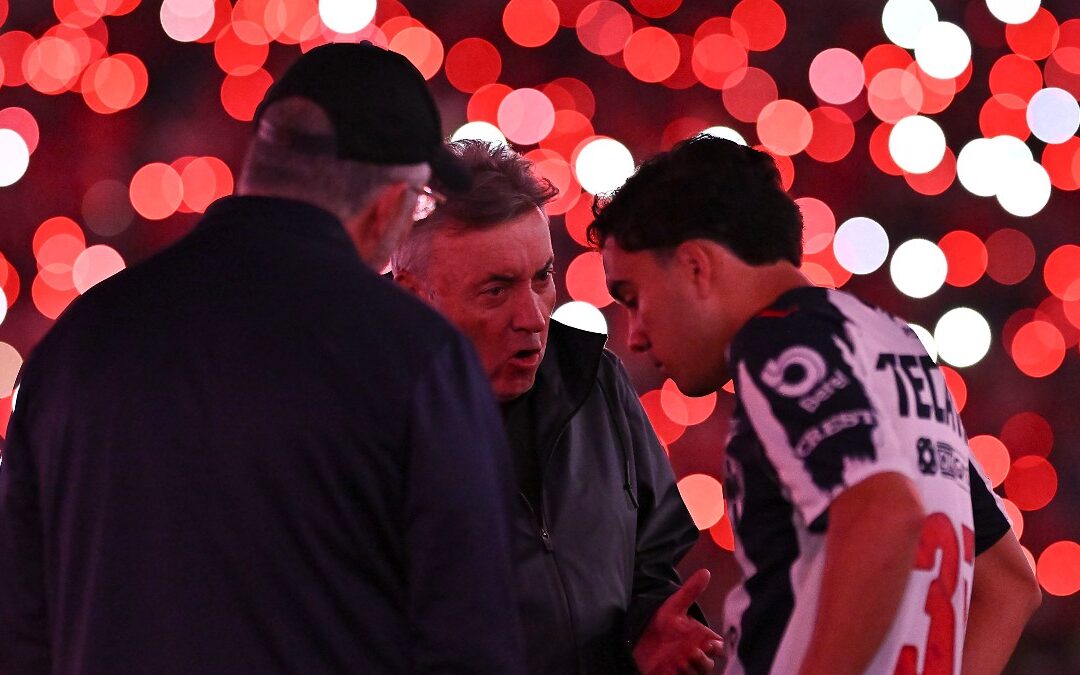 Rayados: Jugador Confirma la Continuidad de Domènec Torrent en el Equipo