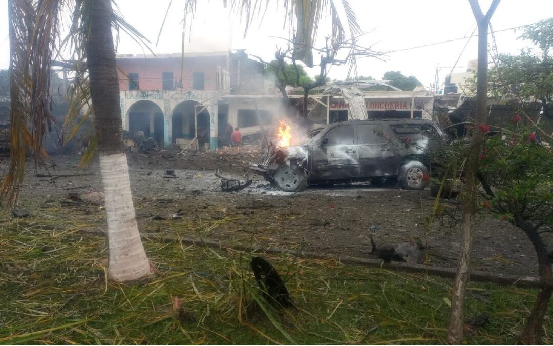 Coche bomba en Coahuayana: Terremoto de violencia en Michoacán deja 2 muertos y varios heridos