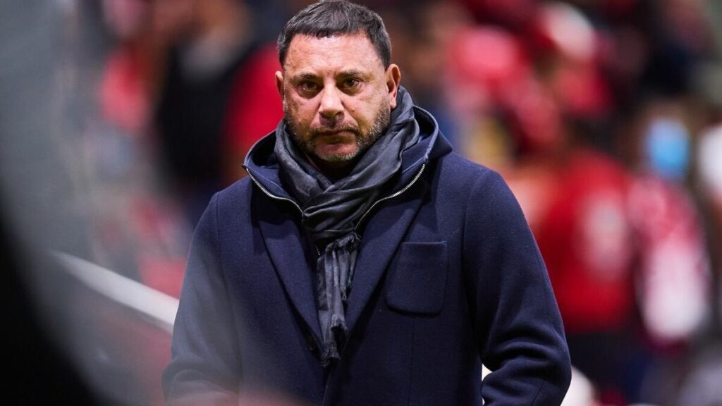 Turco Mohamed Aspira a un Lugar entre los Bicampeones del Fútbol en Sacramento