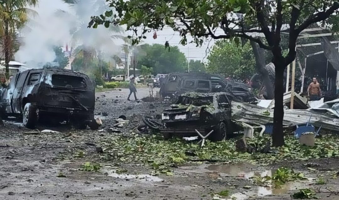 La FGR Investiga la Explosión de un Coche Bomba en Michoacán: Móvil del Ataque Sigue Sin Aclararse
