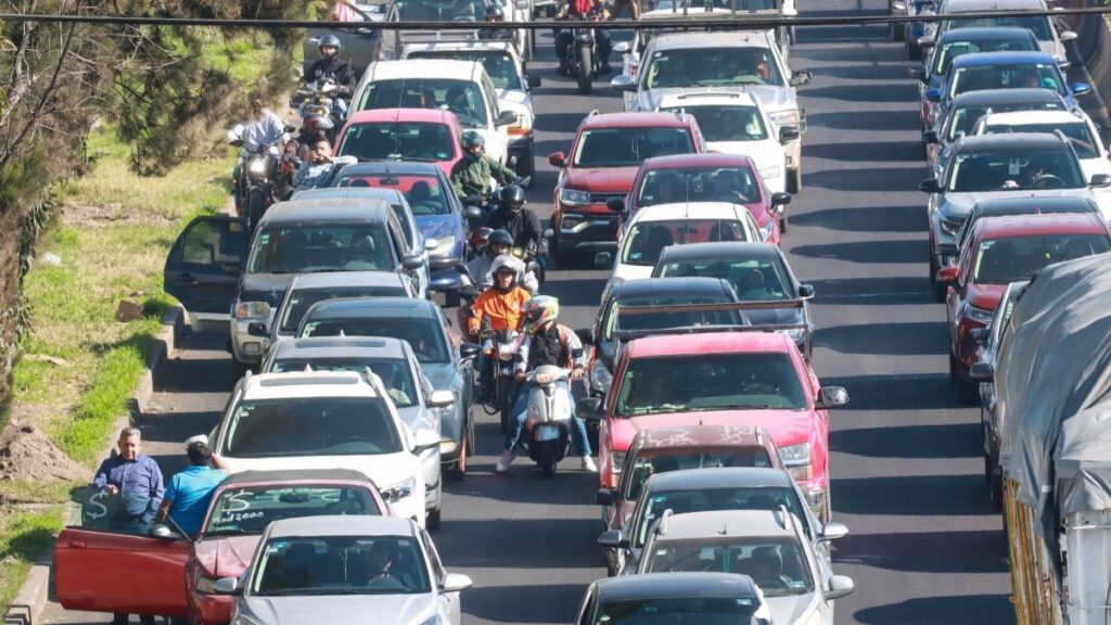 Hoy No Circula en CdMx y Edomex: Restricciones para Sábado 6 de Diciembre 2025