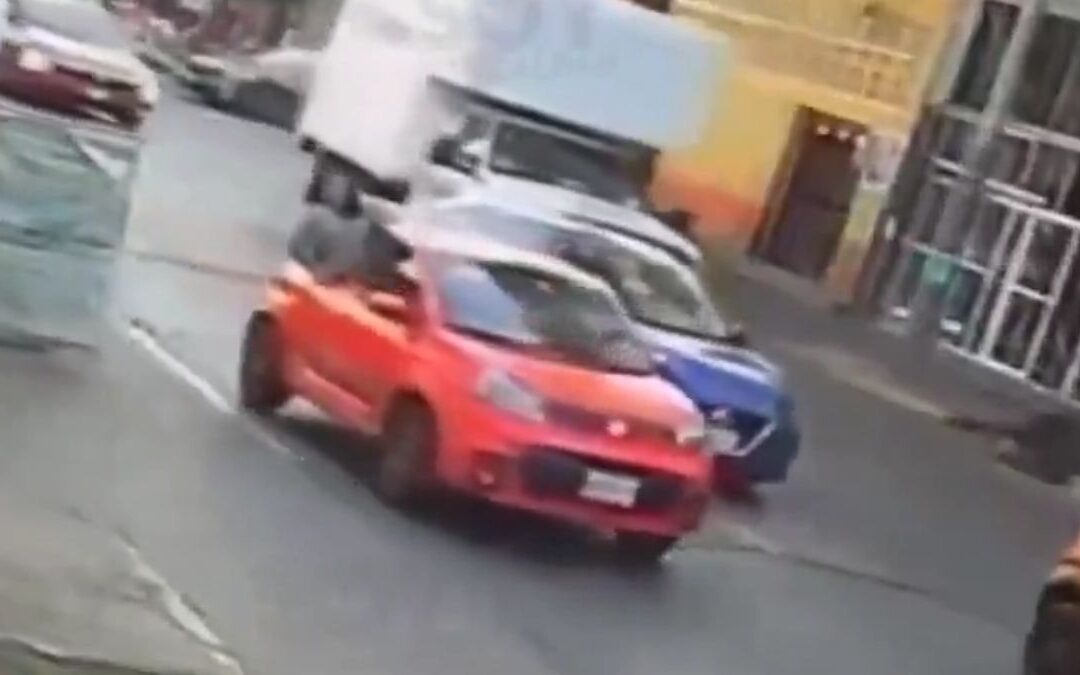 Valientes Comerciantes Salvan a Mujer del Intento de Secuestro en Naucalpan