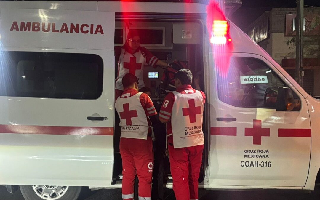 Asalto en Torreón: Abuelito Golpeado Brutalmente Tras Salir de un Bar | Video Impactante